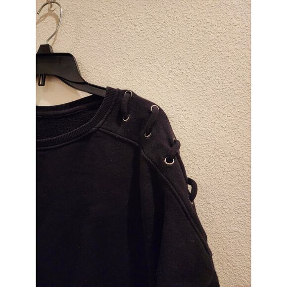 Betsey Johnson Performance Womens Black Crop Shoelace Shoulder Sweatshirt Sz M/L - Picture 2 of 4